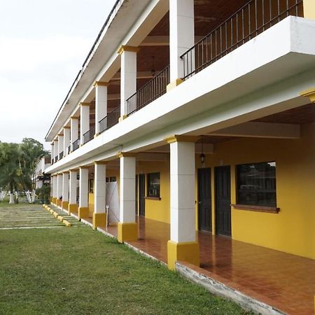 Zafra Hotel Retalhuleu Extérieur photo