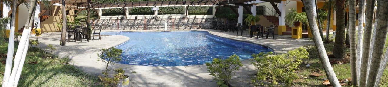 Zafra Hotel Retalhuleu Extérieur photo