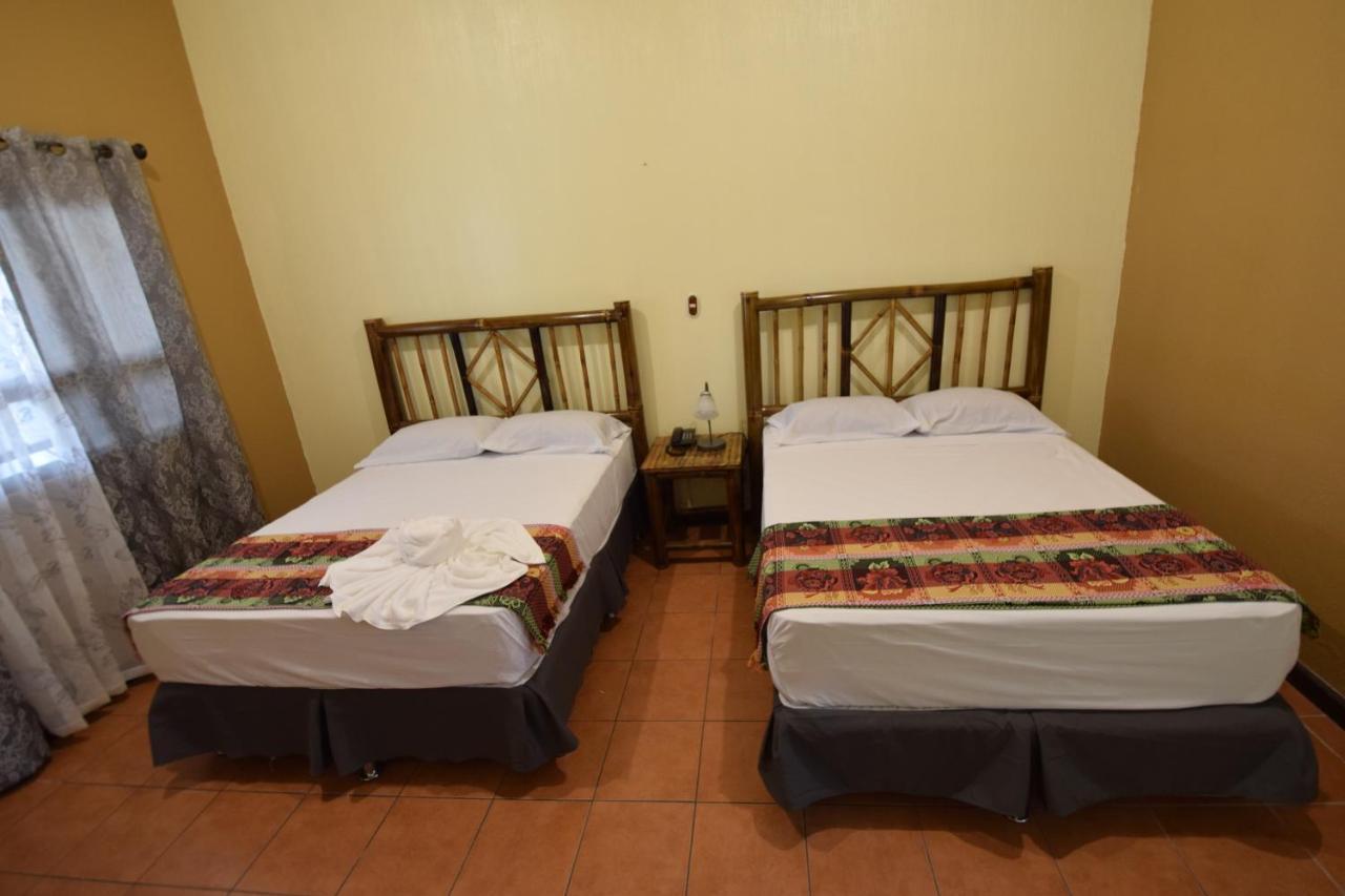 Zafra Hotel Retalhuleu Extérieur photo
