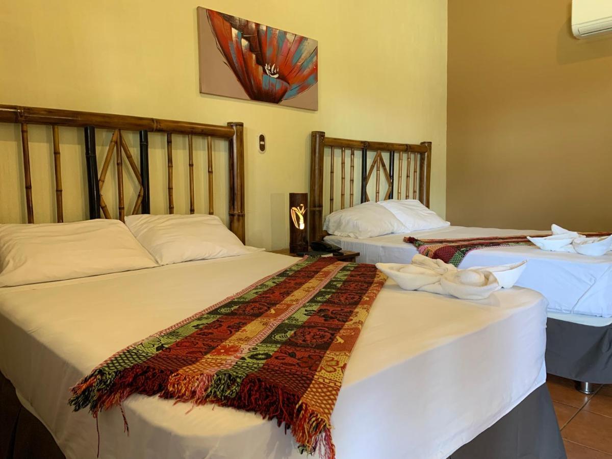 Zafra Hotel Retalhuleu Extérieur photo