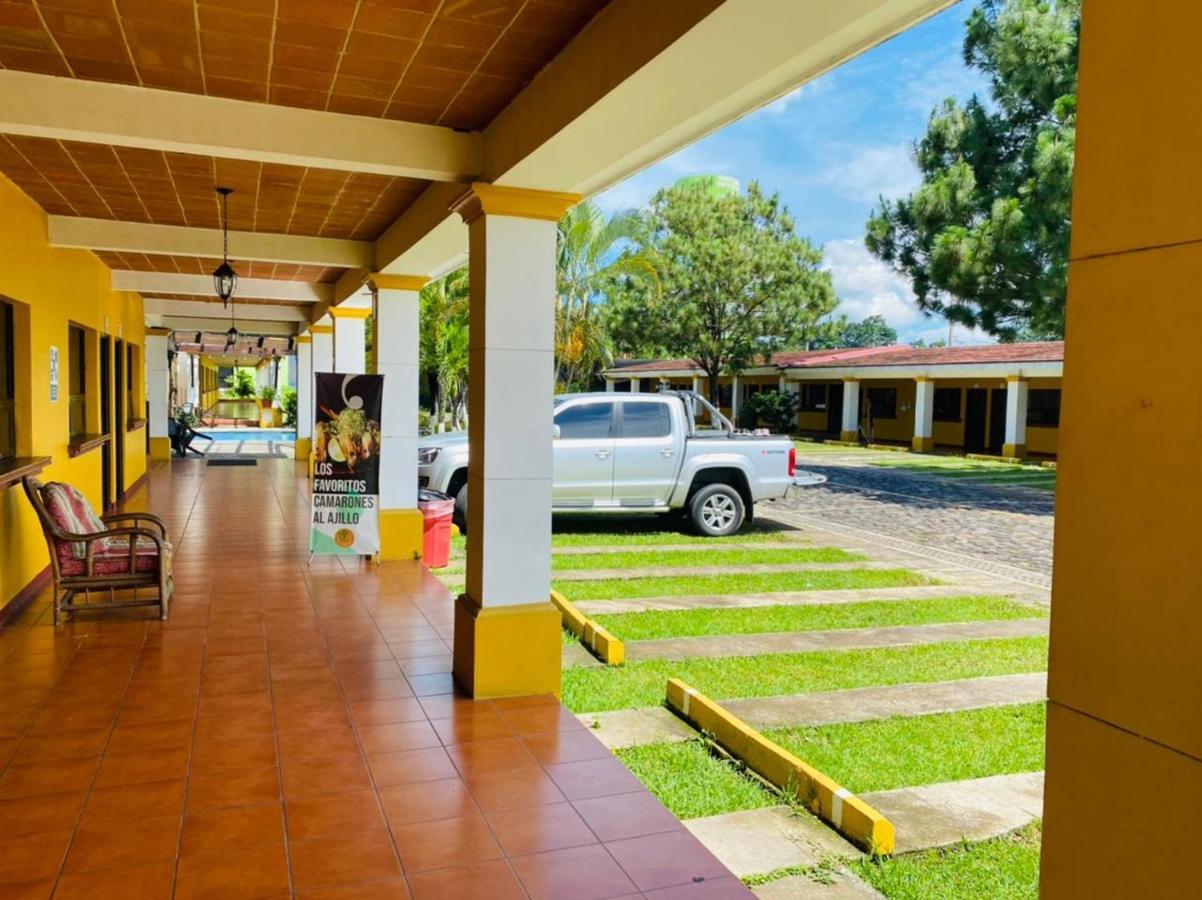 Zafra Hotel Retalhuleu Extérieur photo